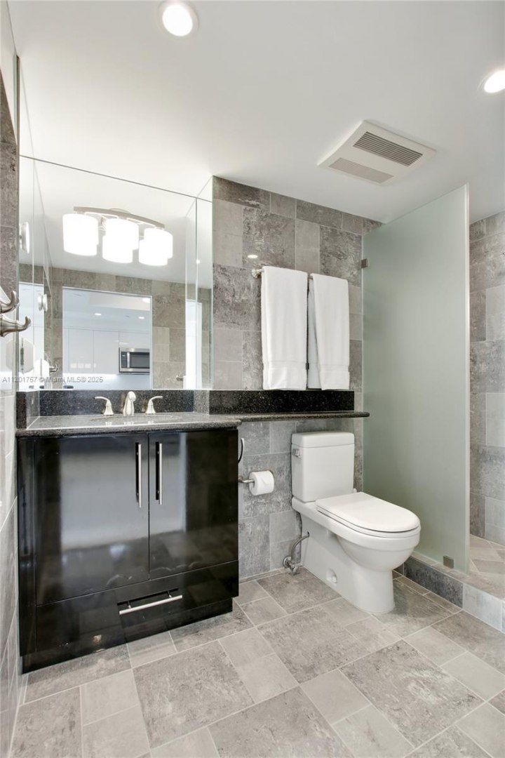 100 Lincoln Rd, Unit 940, Miami Beach, FL 33139 Photo