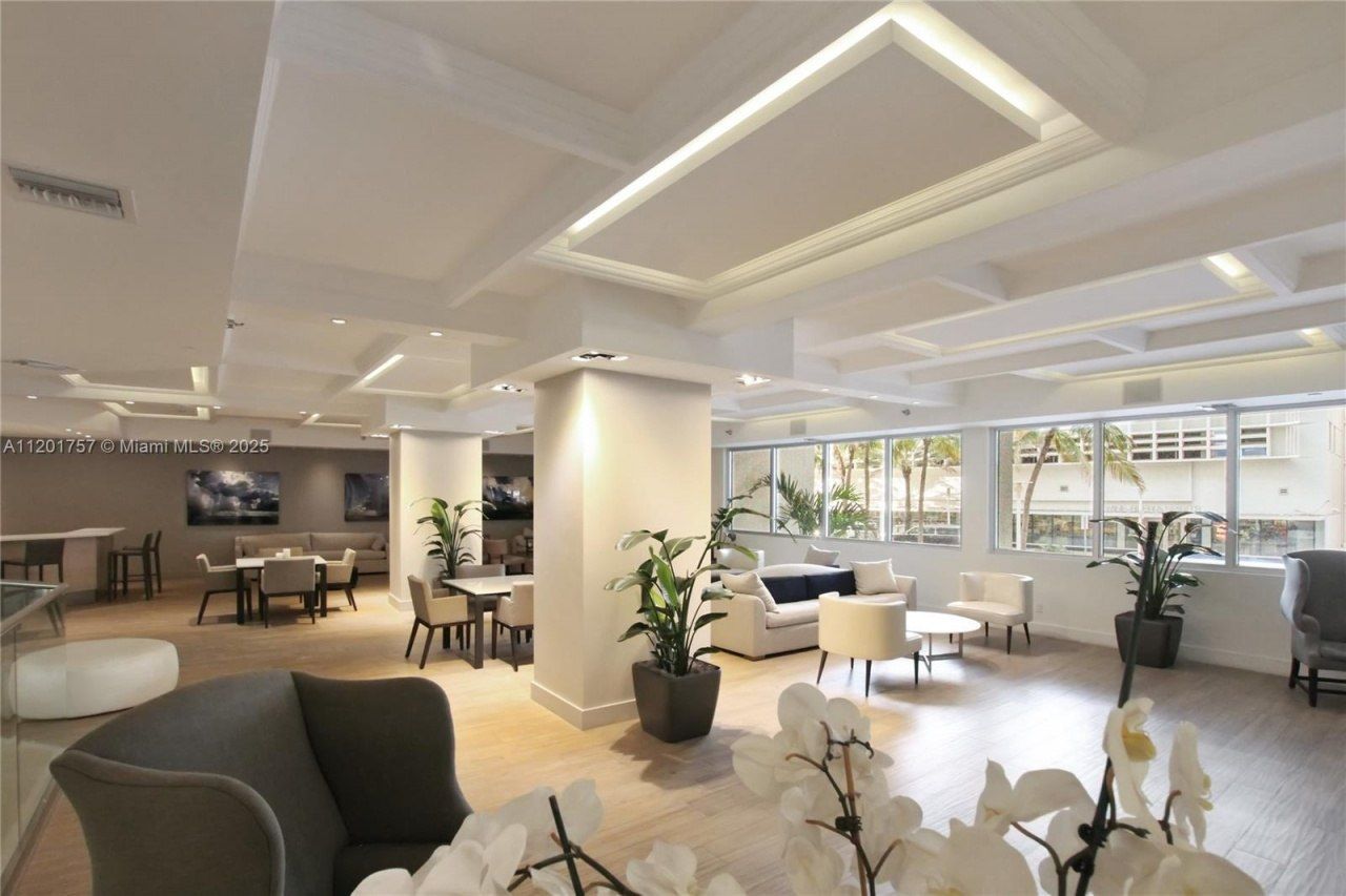 100 Lincoln Rd, Unit 940, Miami Beach, FL 33139 Photo