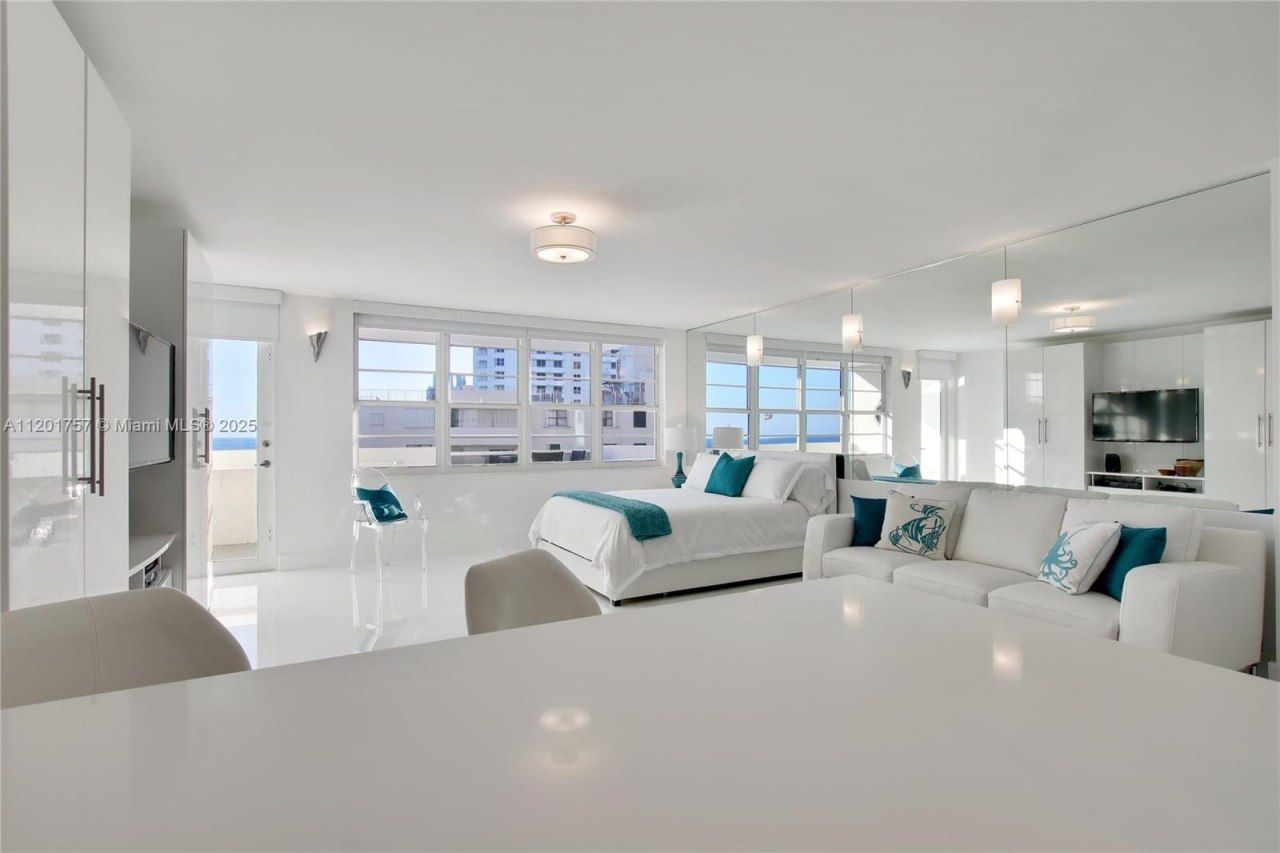 100 Lincoln Rd, Unit 940, Miami Beach, FL 33139 Photo