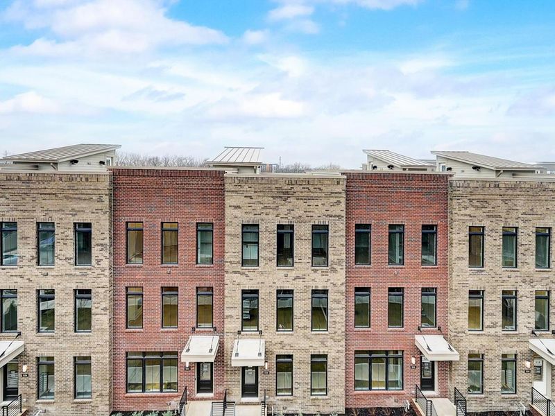 502 Riverfront Lane, Columbus, OH 43201 Photo 2