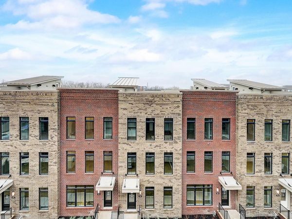 512 Riverfront Lane, Columbus, OH 43201