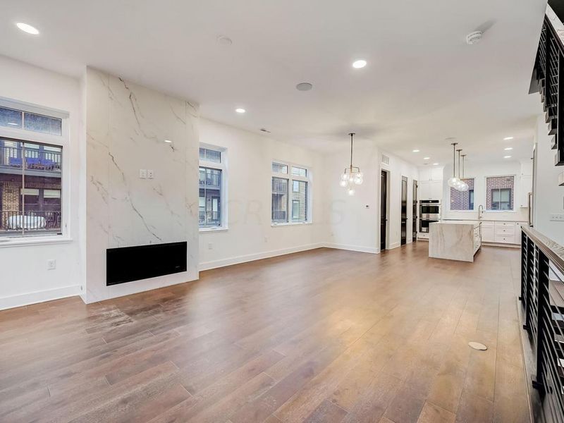 512 Riverfront Lane, Columbus, OH 43201 Photo 20