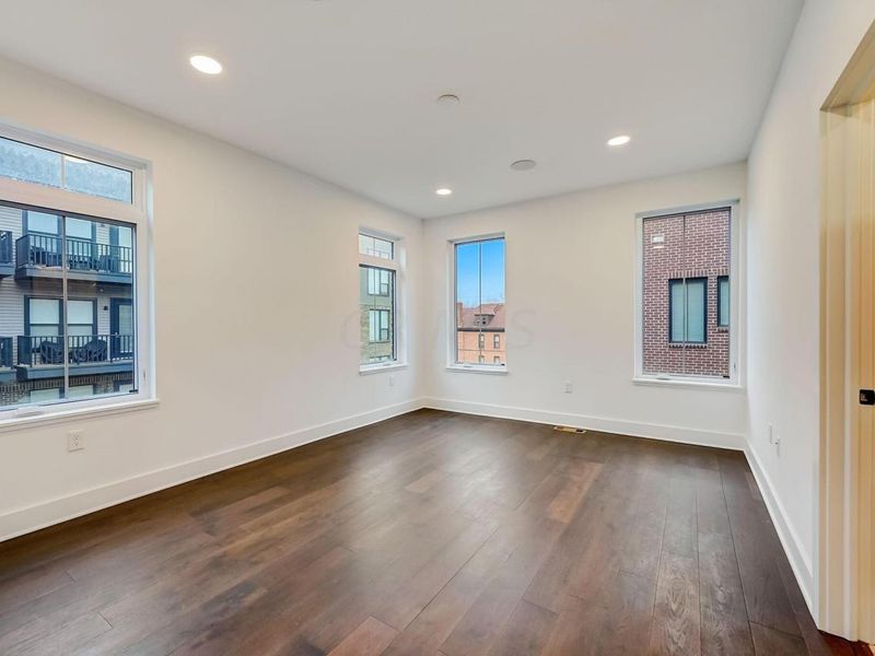 512 Riverfront Lane, Columbus, OH 43201 Photo 24