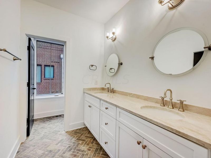 512 Riverfront Lane, Columbus, OH 43201 Photo 25