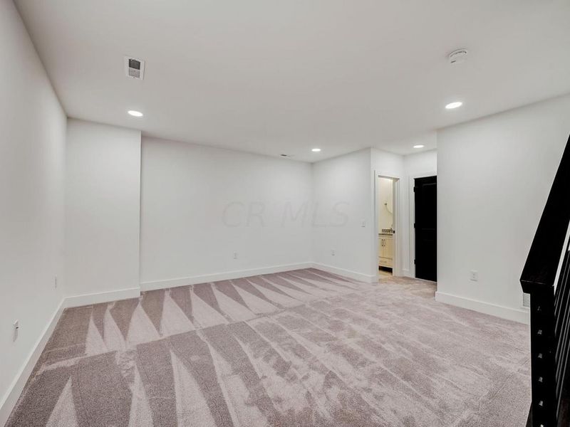 512 Riverfront Lane, Columbus, OH 43201 Photo 35