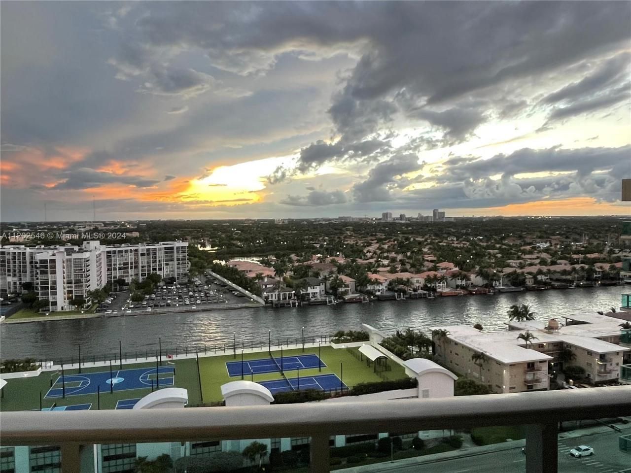 2501 S Ocean Dr, Unit PH28, Hollywood, FL 33019 Photo