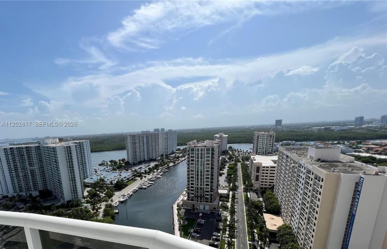 16001 Collins Ave, Unit 1705, Sunny Isles Beach, FL 33160 Photo