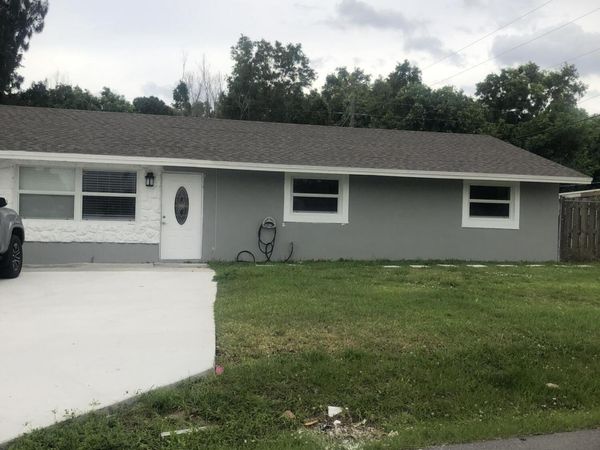 5500 Jeffery Avenue, Mangonia Park, FL 33407