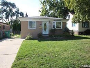 22045 PIPER Avenue, Eastpointe, Mi 48021