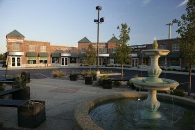 6533 Lexus Dr, Rockford, IL 61108