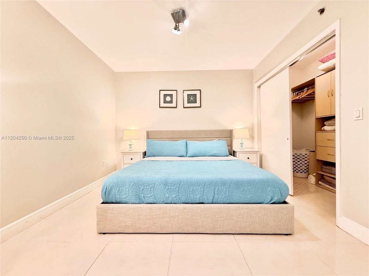 1830 S Ocean Dr, Unit 1709, Hallandale Beach, FL 33009 Photo