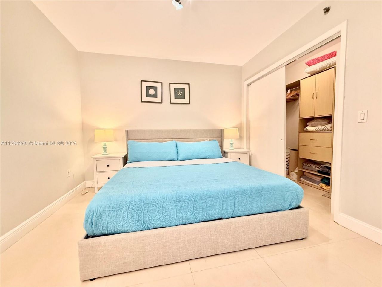 1830 S Ocean Dr, Unit 1709, Hallandale Beach, FL 33009 Photo