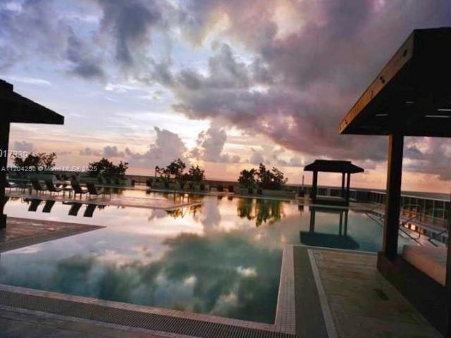 1830 S Ocean Dr, Unit 1709, Hallandale Beach, FL 33009 Photo