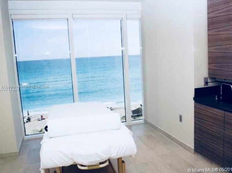 1830 S Ocean Dr, Unit 1709, Hallandale Beach, FL 33009 Photo