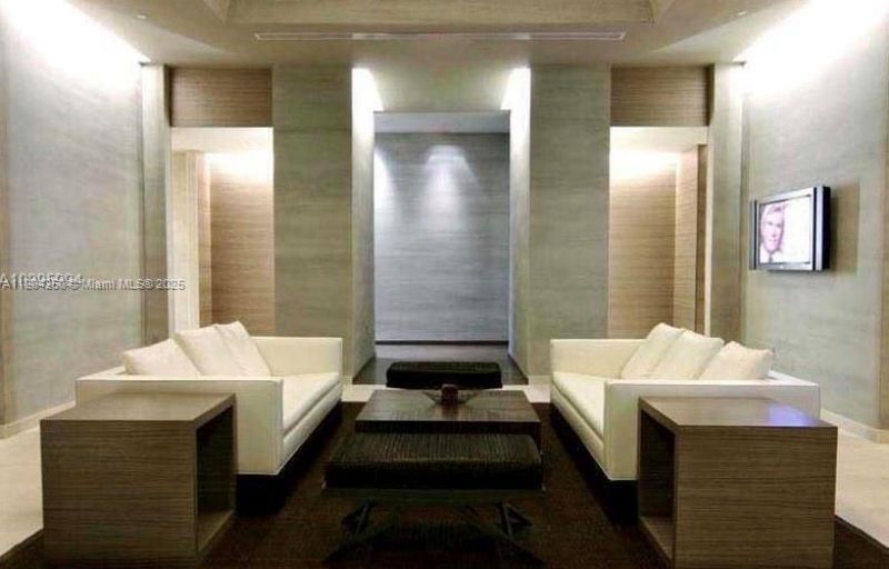 1830 S Ocean Dr, Unit 1709, Hallandale Beach, FL 33009 Photo