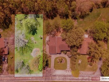 Avon Road, Avon, OH 44011