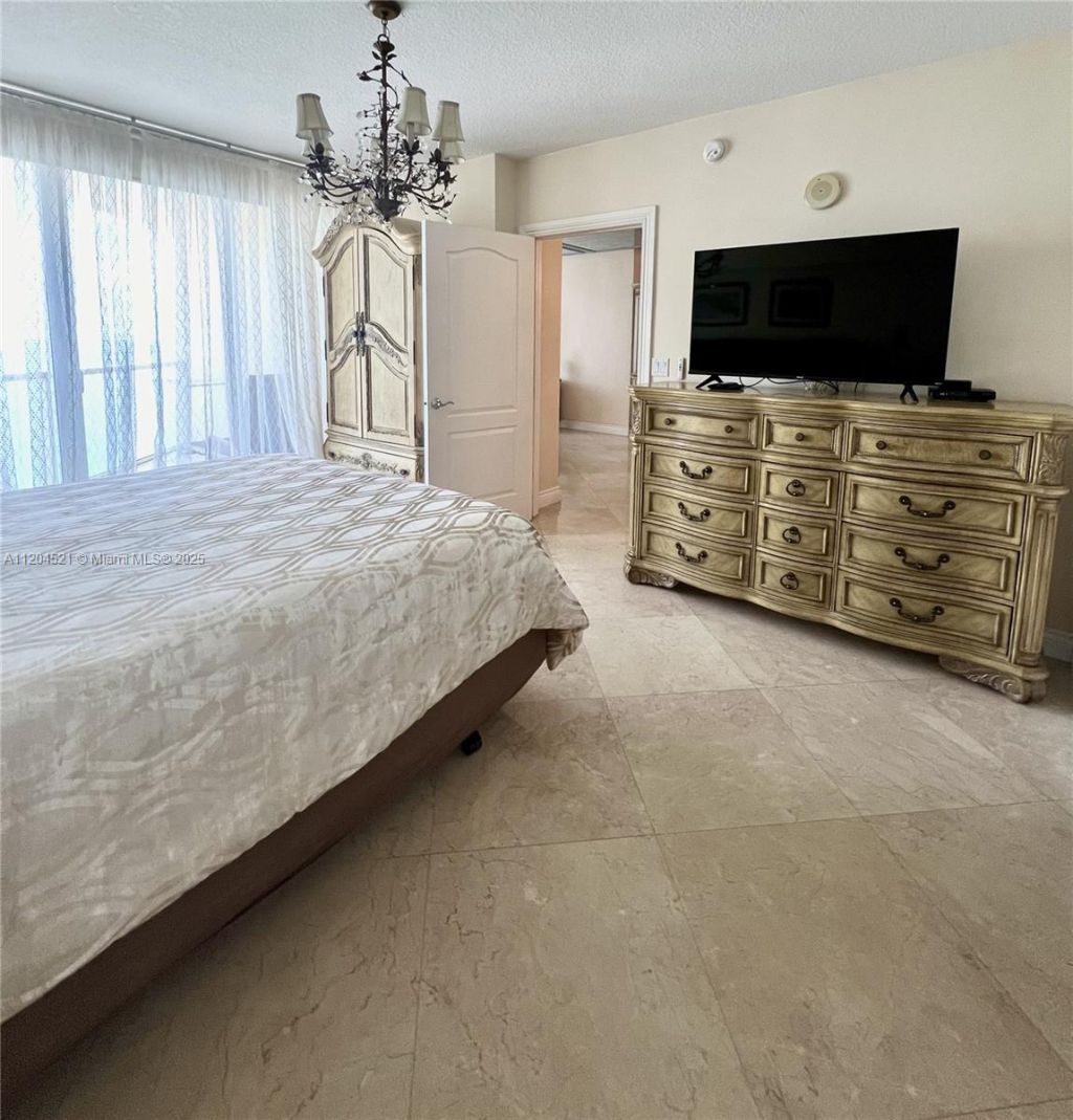 16699 Collins Ave, Unit 2704, Sunny Isles Beach, FL 33160 Photo