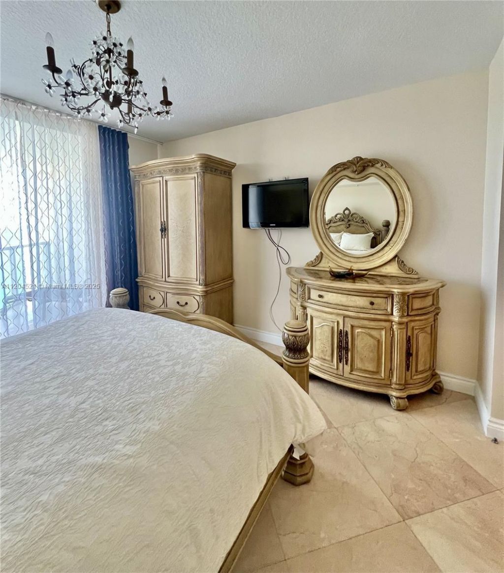 16699 Collins Ave, Unit 2704, Sunny Isles Beach, FL 33160 Photo