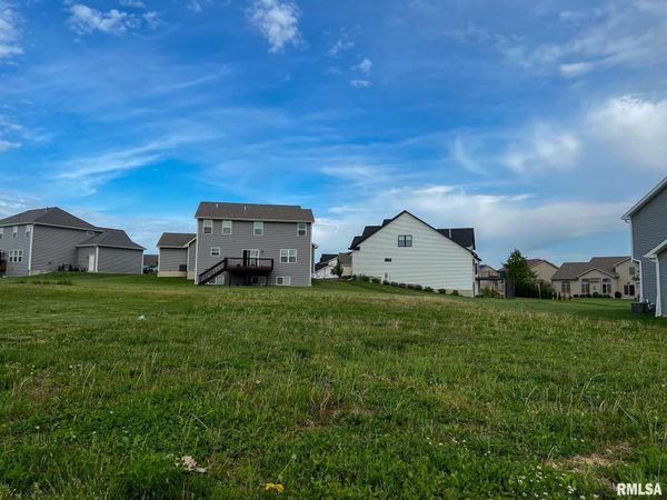 7024 N Water Oak Drive, Edwards, IL 61528