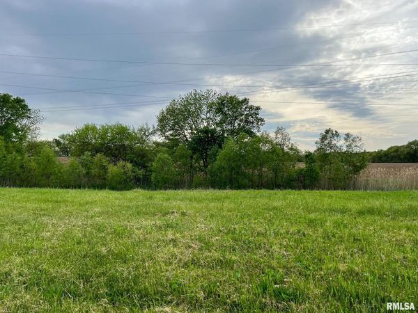 7017 N Water Oak Drive, Edwards, IL 61528