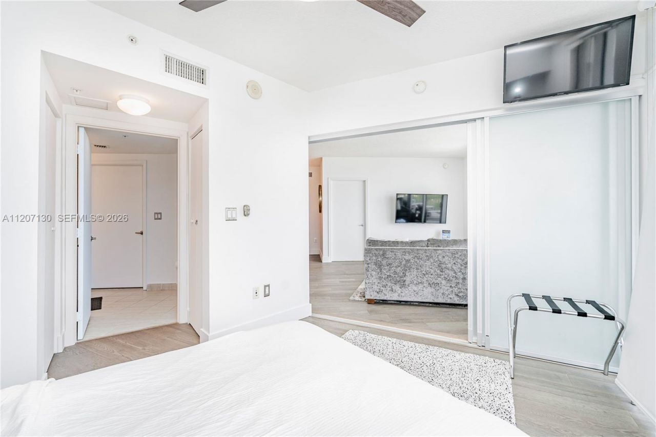 1750 N Bayshore Dr, Unit 3914, Miami, FL 33132 Photo