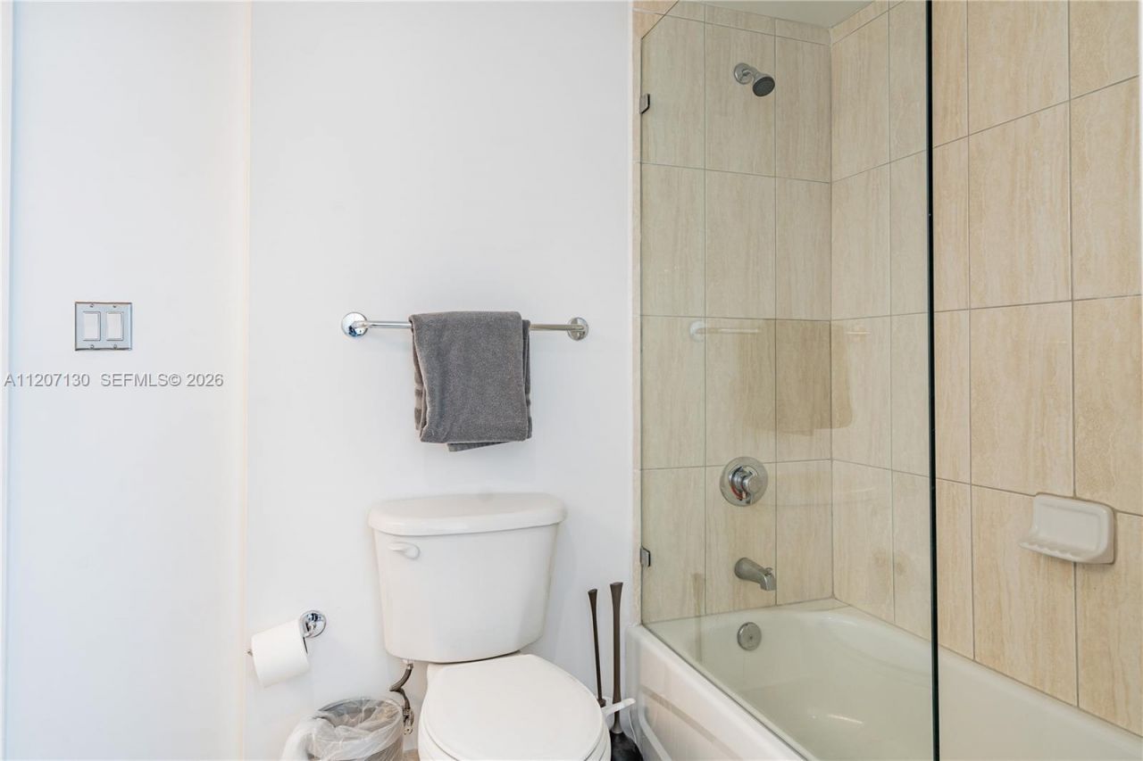 1750 N Bayshore Dr, Unit 3914, Miami, FL 33132 Photo