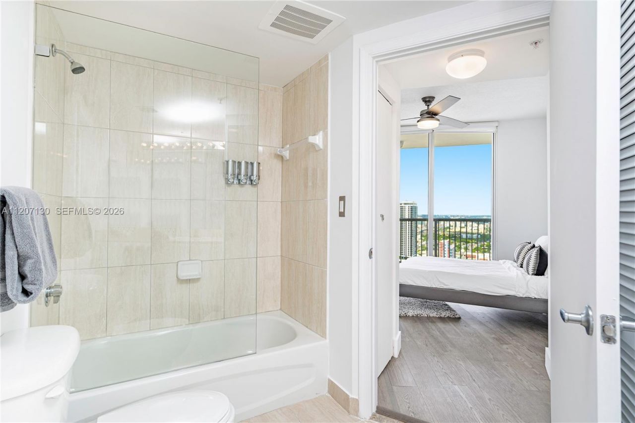 1750 N Bayshore Dr, Unit 3914, Miami, FL 33132 Photo