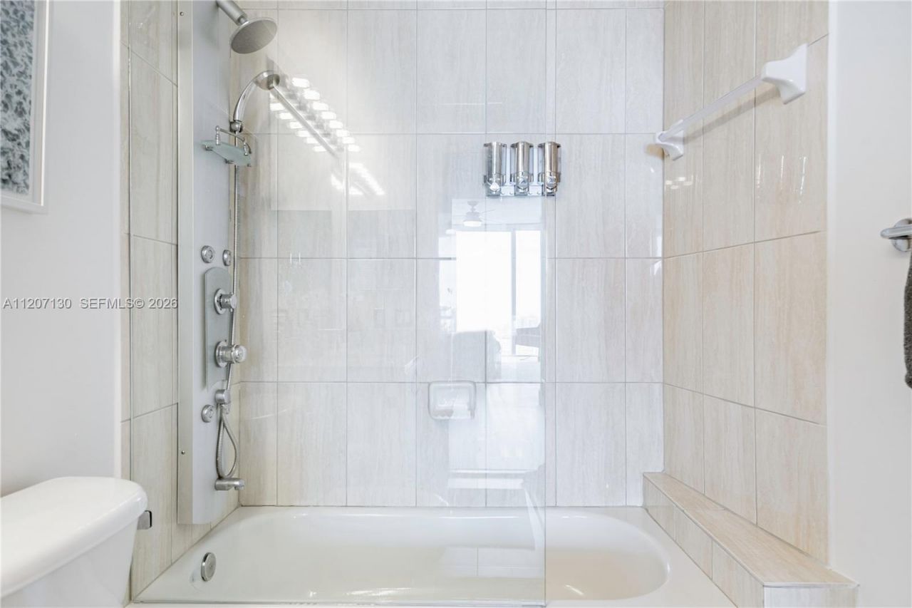 1750 N Bayshore Dr, Unit 3914, Miami, FL 33132 Photo