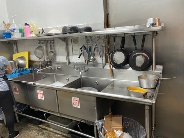 8726 NW 26th St, Doral, FL 33172 Photo