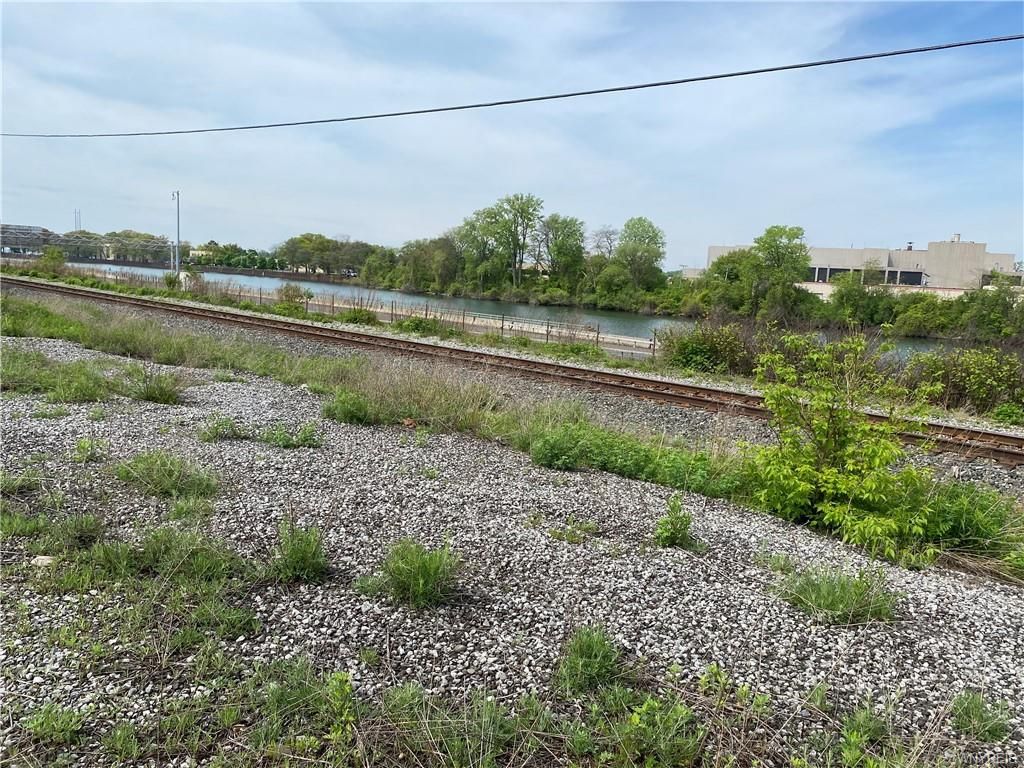 1394 Niagara Street, Buffalo, NY 14213 Main Photo