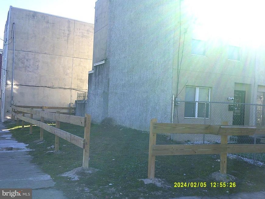 2561 N 11th Street, Philadelphia, PA 19133 Main Photo