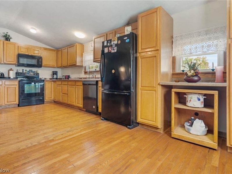 2425 Miday Avenue NE, East Canton, OH 44730 Photo 5