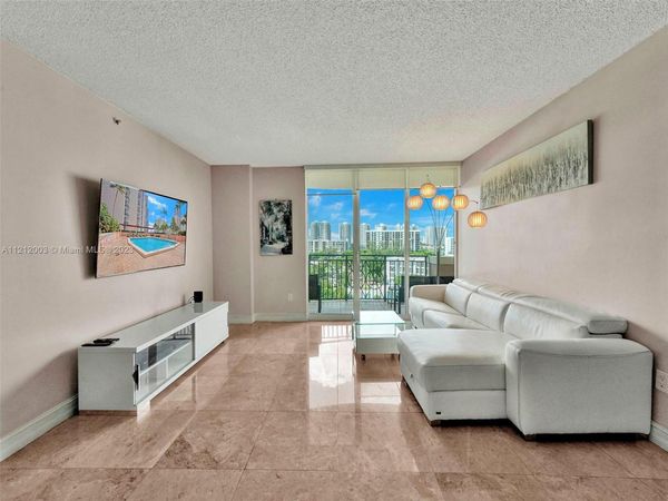 17555 Atlantic Blvd, Unit 806, Sunny Isles Beach, FL 33160