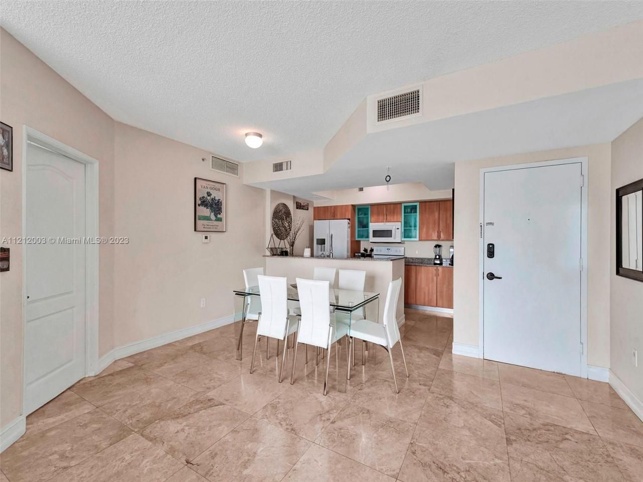 17555 Atlantic Blvd, Unit 806, Sunny Isles Beach, FL 33160 Photo
