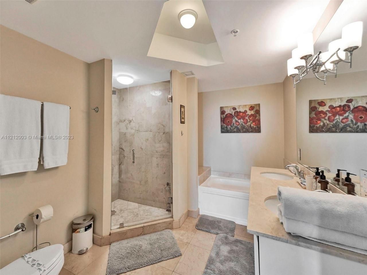 17555 Atlantic Blvd, Unit 806, Sunny Isles Beach, FL 33160 Photo