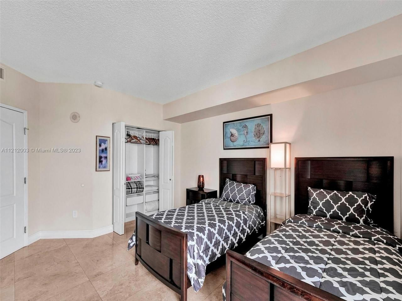 17555 Atlantic Blvd, Unit 806, Sunny Isles Beach, FL 33160 Photo