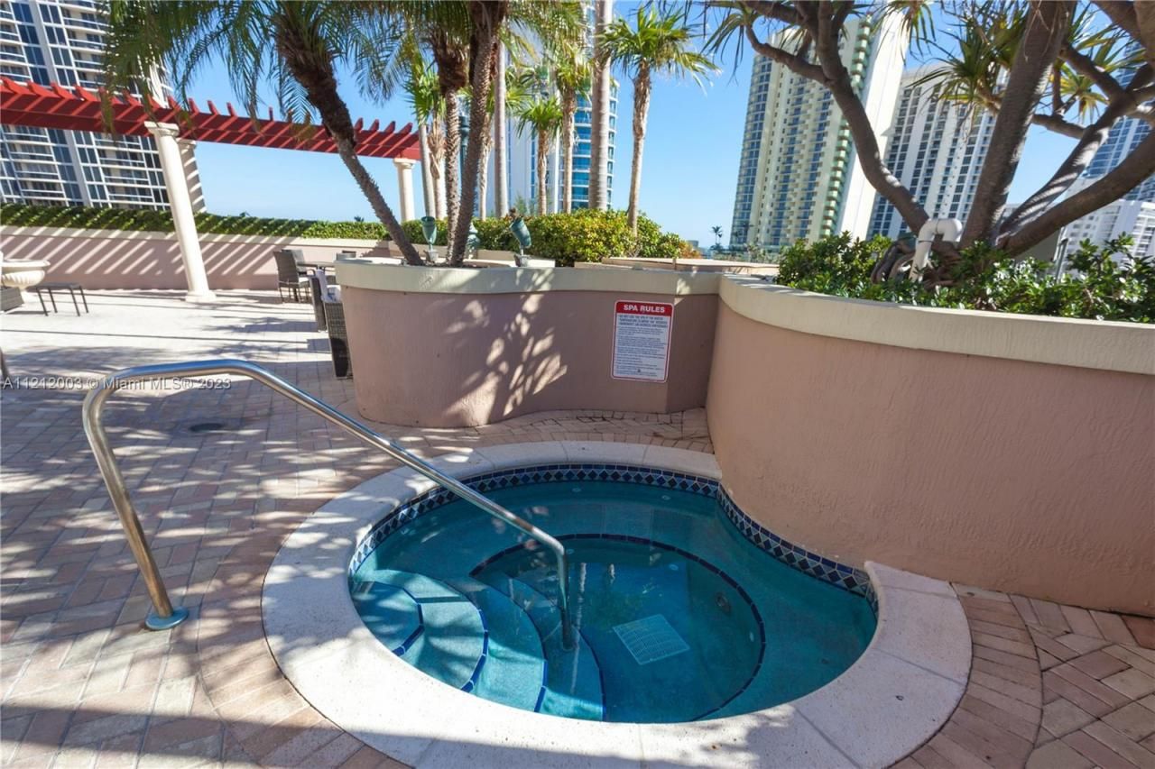 17555 Atlantic Blvd, Unit 806, Sunny Isles Beach, FL 33160 Photo