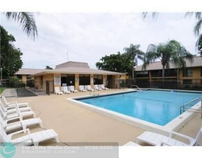 5911 Washington Street, Unit 102, Hollywood, FL 33023 Photo