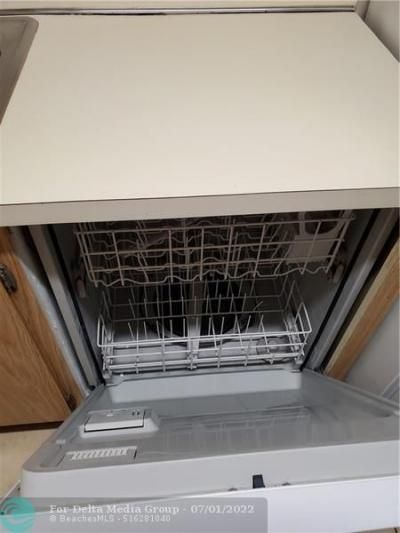 5911 Washington Street, Unit 102, Hollywood, FL 33023 Photo