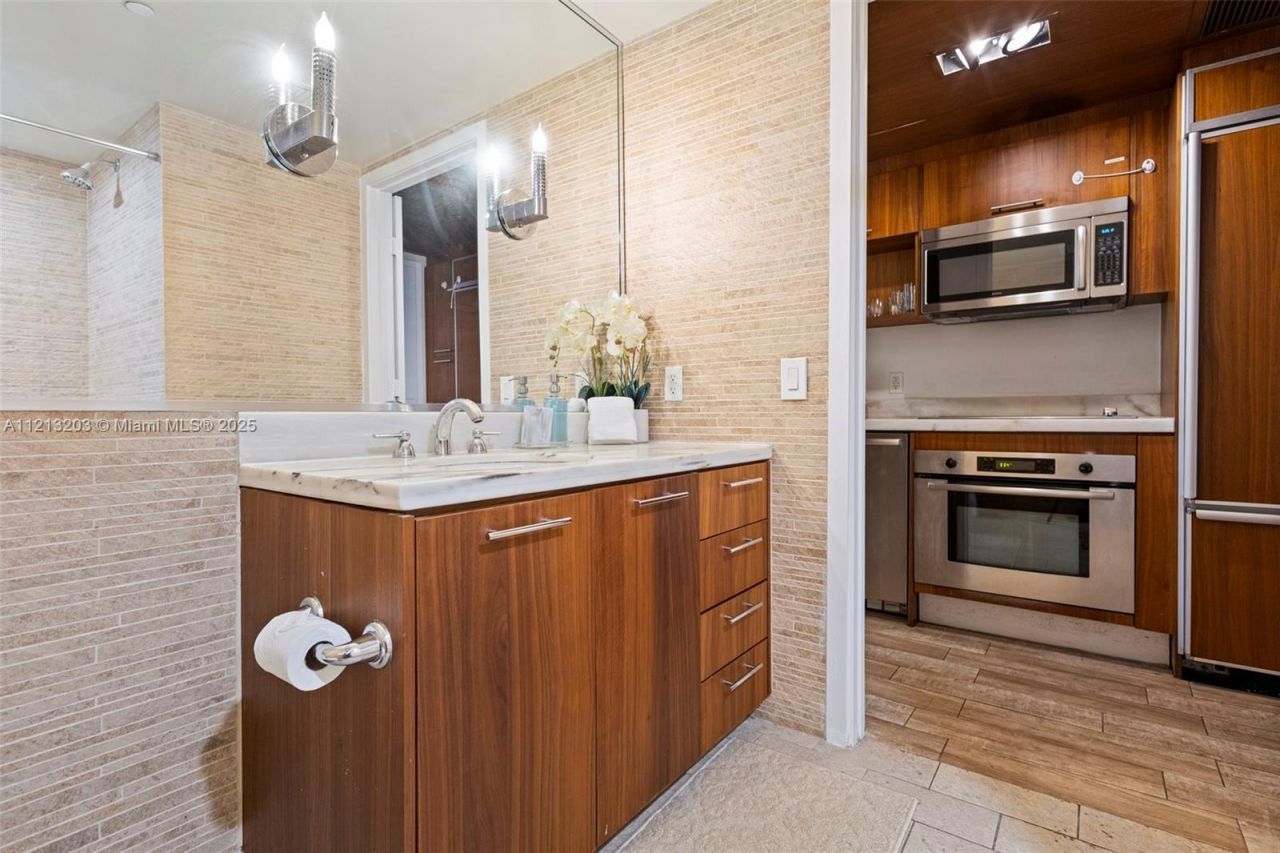 50 Biscayne Blvd, Unit 605, Miami, FL 33132 Photo
