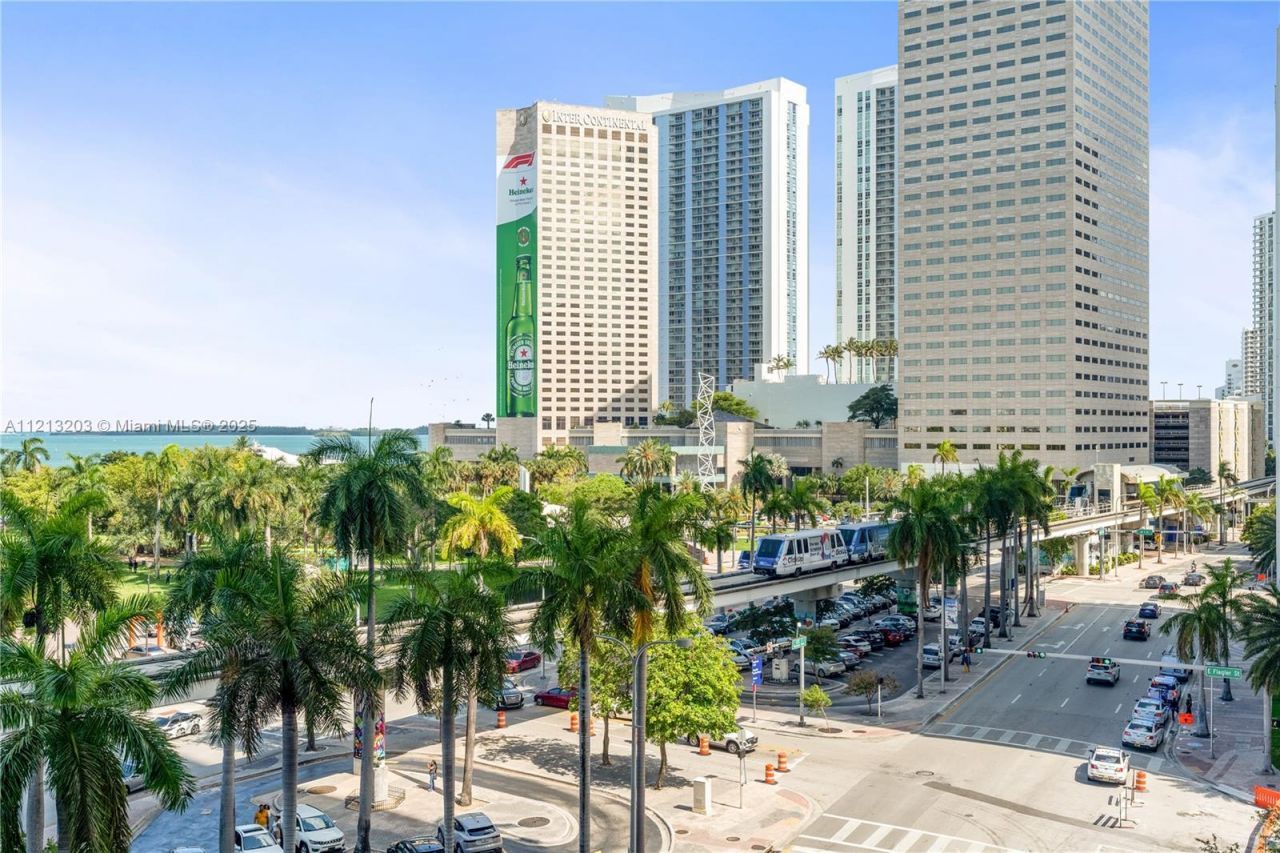 50 Biscayne Blvd, Unit 605, Miami, FL 33132 Photo
