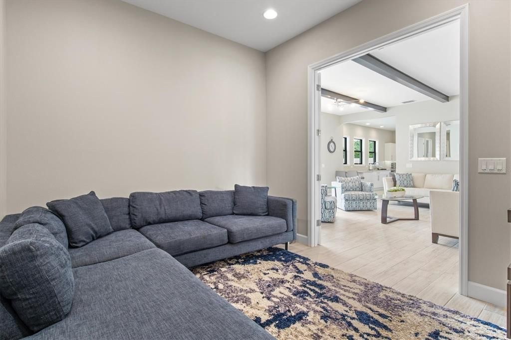 1905 Tulip Drive, Sarasota, FL 34239 Photo