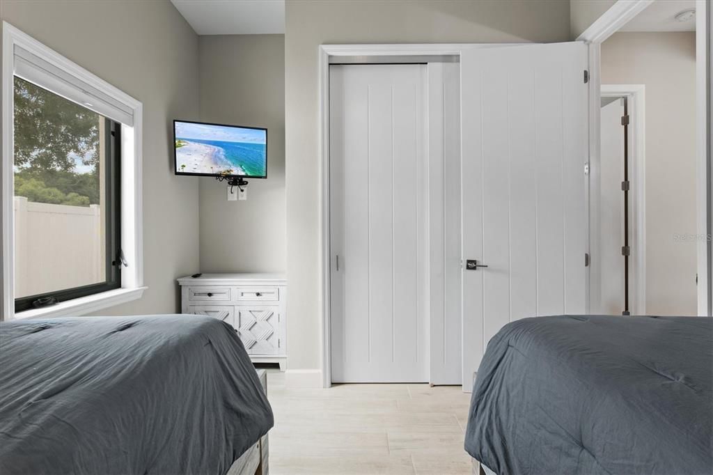 1905 Tulip Drive, Sarasota, FL 34239 Photo