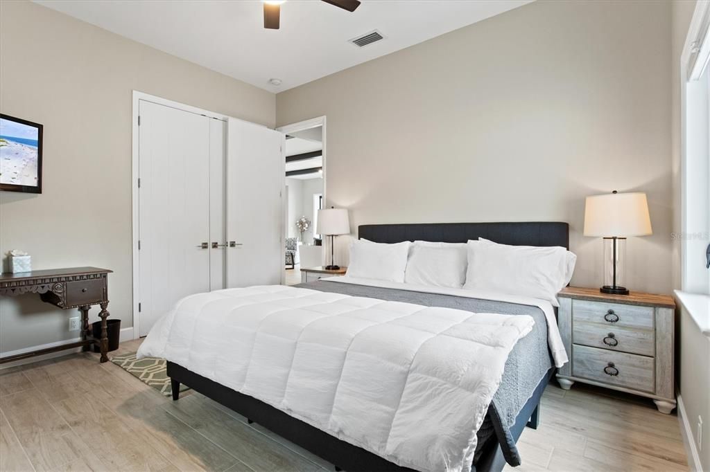 1905 Tulip Drive, Sarasota, FL 34239 Photo