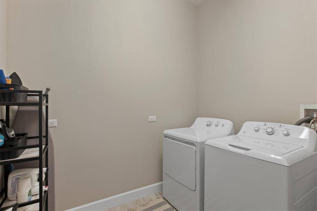 1905 Tulip Drive, Sarasota, FL 34239 Photo