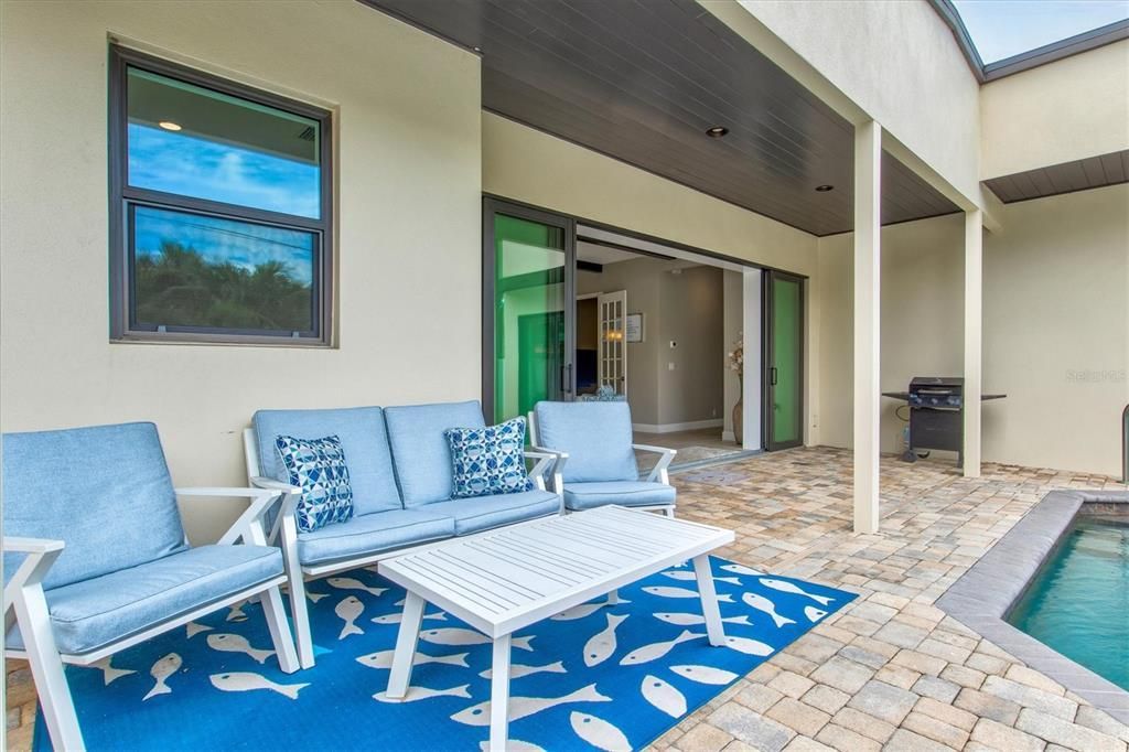 1905 Tulip Drive, Sarasota, FL 34239 Photo