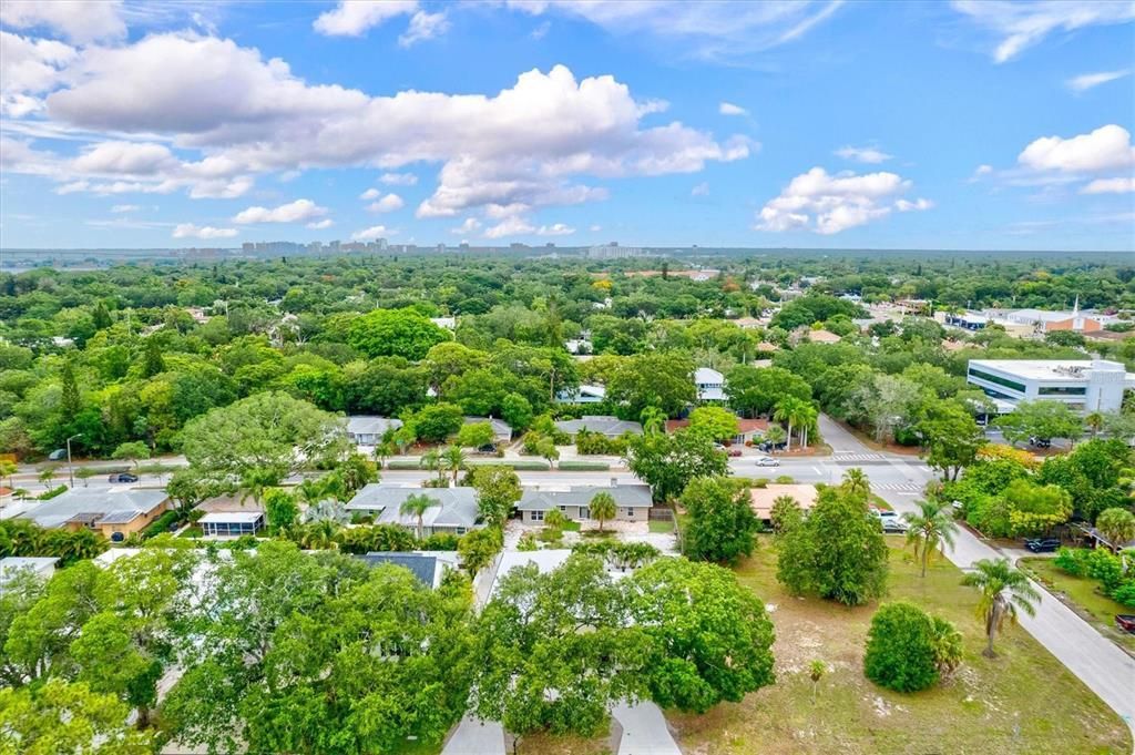 1905 Tulip Drive, Sarasota, FL 34239 Photo