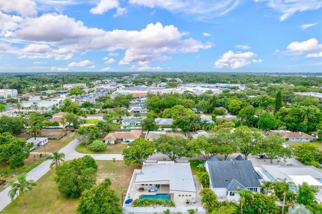 1905 Tulip Drive, Sarasota, FL 34239 Photo