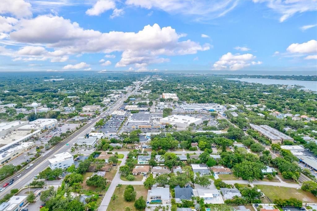 1905 Tulip Drive, Sarasota, FL 34239 Photo