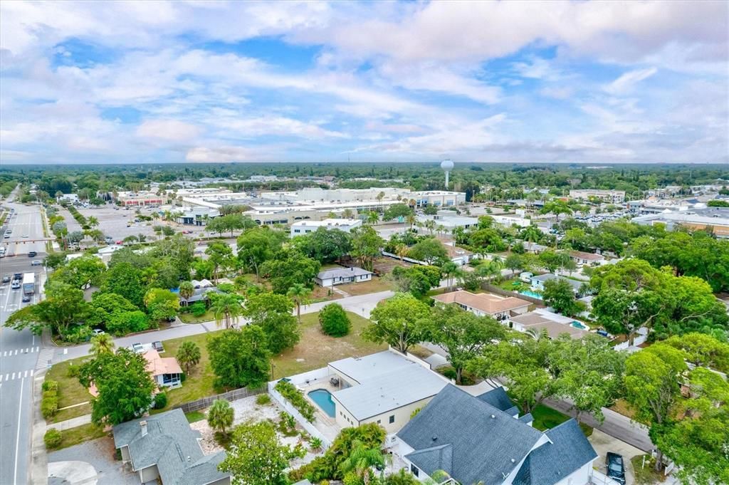 1905 Tulip Drive, Sarasota, FL 34239 Photo